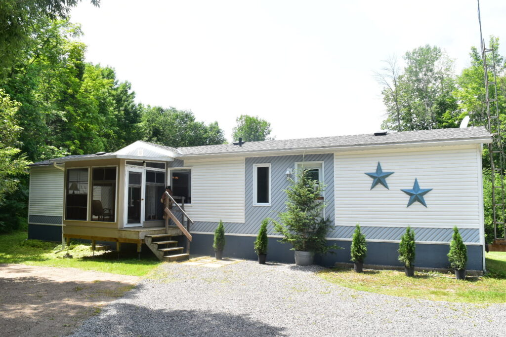 Ottawa Valley community for military families near Petawawa