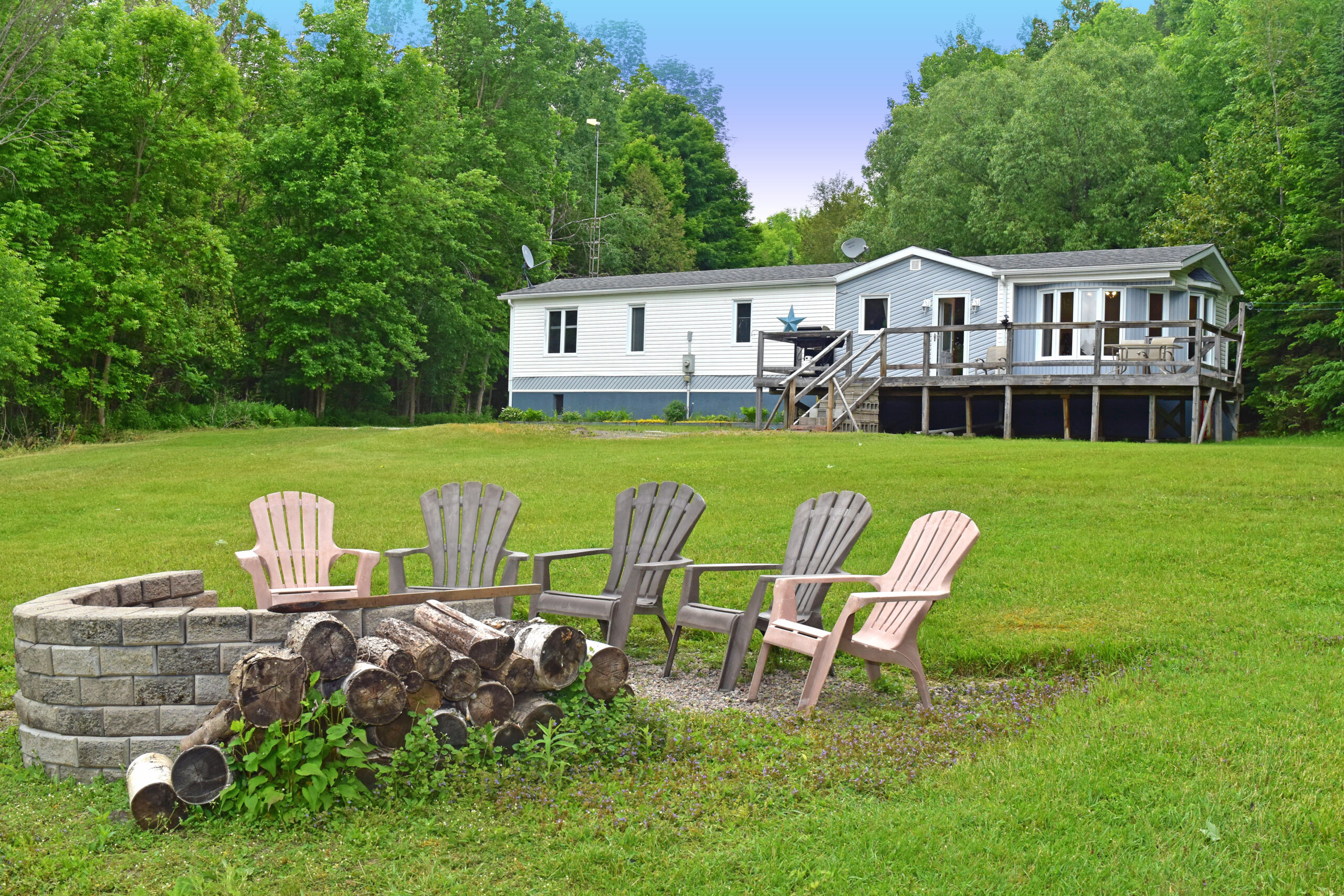 Killaloe area property with outdoor space